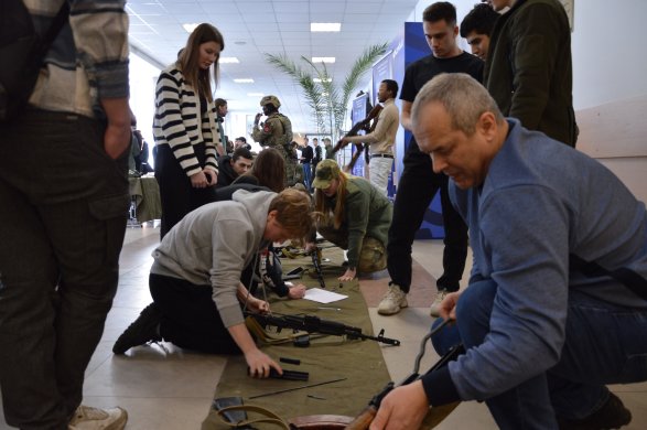 Events dedicated to Defender of the Fatherland Day at Plekhanov Russian University of Economics, February 21, 2025 / Photo: group «REUPATRIOT | STUDENT PATRIOTIC CLUB»