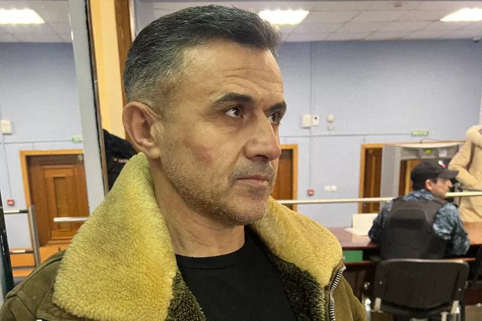 <em>Асхабали Алибеков после задержания в Казани, 20 февраля 2024 года / Фото предоставлено Асхабали Алибековым</em>